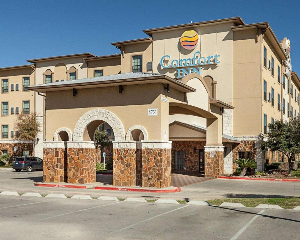 Comfort Inn near Seaworld - Lackland AFB Main image 1